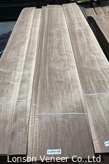 Crowm geschnitten American Walnut Veneer Natur A/B Grade Dicke 0,45 mm