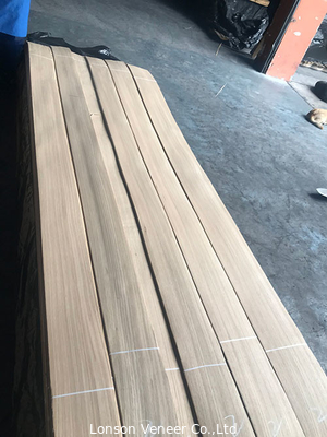 0.6 mm Dicke Plain Sliced Oak Wood Veneer Typ Weißes Eichenholz Veneer