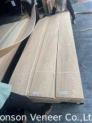 0.4mm-Panel Weiße Eiche Holz Veneer AAA gute in Lager Crown Cut