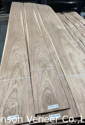 Crowm geschnitten American Walnut Veneer Natur A/B Grade Dicke 0,45 mm