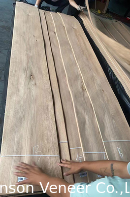 Dicke 0,6 - 3,0 mm Knotty White Oak Wood Veneer für Möbel und Fußböden