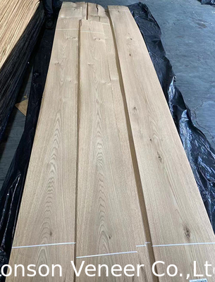 2.0mm Knotty White Oak Holz Veneer Verschiedene Stile Waren auf Lager