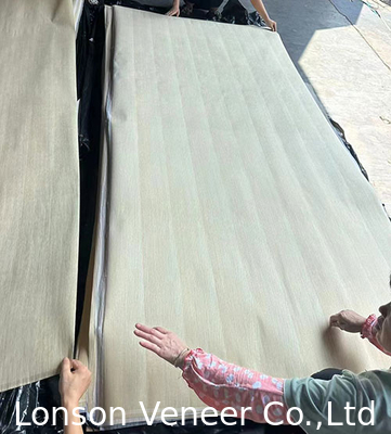 0.25-0.4mm Dicke Weiße Eiche Veneer Sequentielle Spleißung