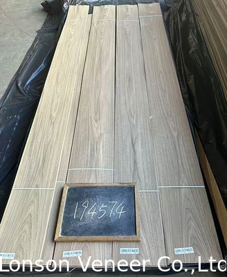Krönung geschnitten American Walnut Veneer Natur AA Grade Dicke 0,42 mm Leichte Farbe